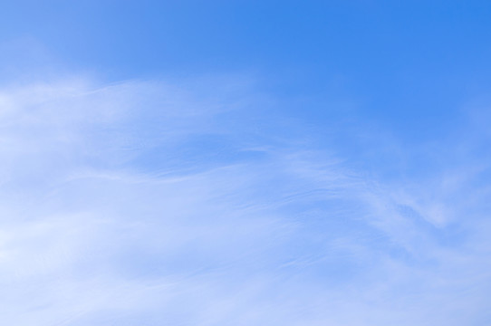 仰拍天空