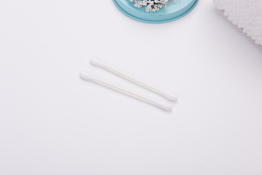 白色棉棒 棉簽 衛(wèi)生用品干凈