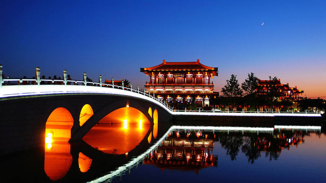 西安；中國