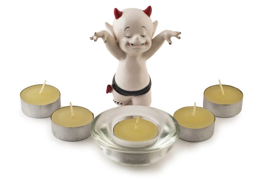 圣誕蠟燭的魔鬼