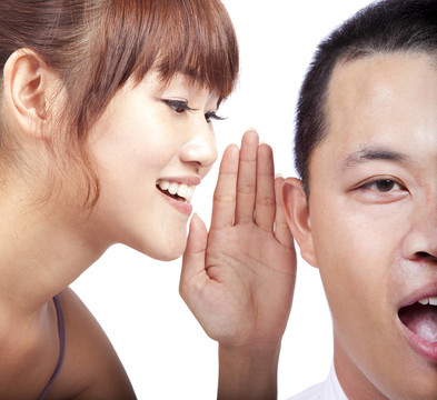 男人和女人之間的緋聞和低語(yǔ)