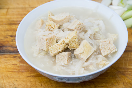 酸菜豆腐