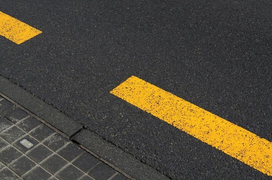 瀝青黃線