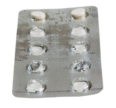 片用兩片白色藥片