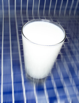一杯牛奶