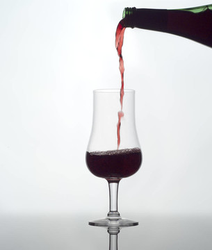 把紅葡萄酒