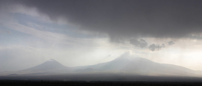 阿勒山