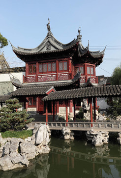 在豫園中國(guó)傳統(tǒng)建筑；中國(guó)上海