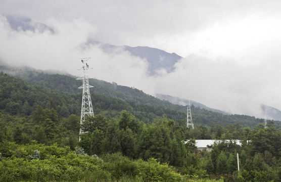 電力線建設(shè)