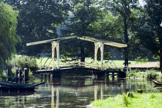 荷蘭大橋
