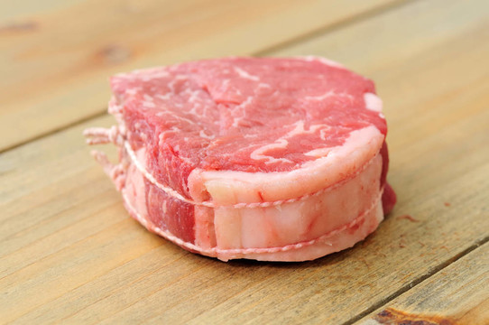 生牛肉