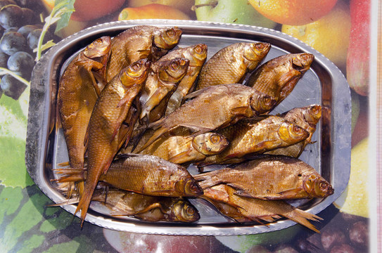 煙熏魚。