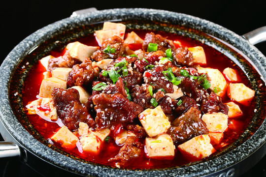 石鍋麻婆豆腐牛腩