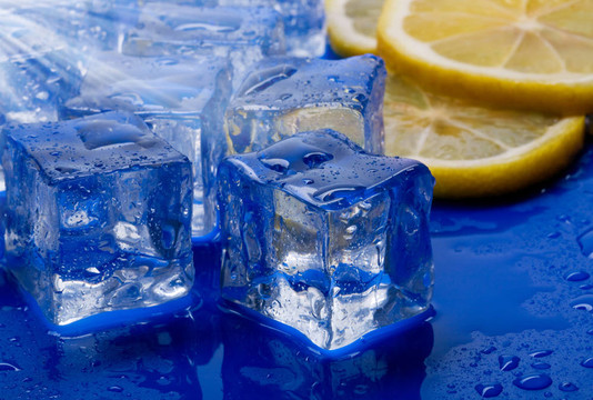 橙色和藍(lán)色