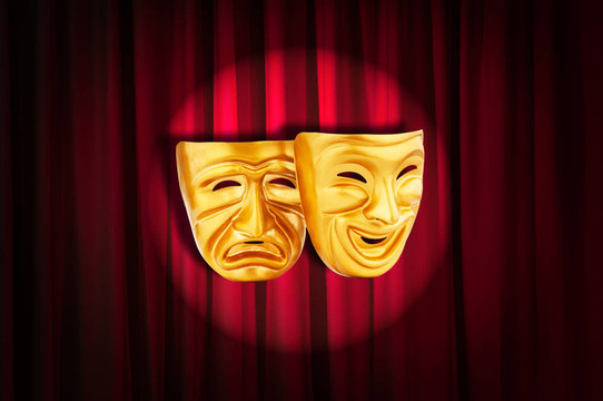 帶面具的戲劇表演概念