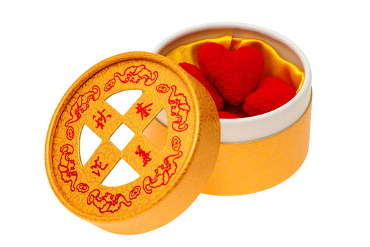 紅心黃盒