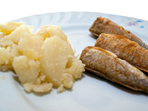 土豆炒魚