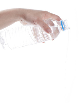 倒水