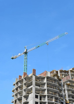 建筑起重機和建筑在藍天建設