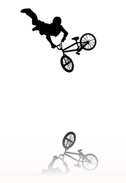 小輪車的剪影