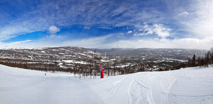 挪威雪坡高山滑雪道