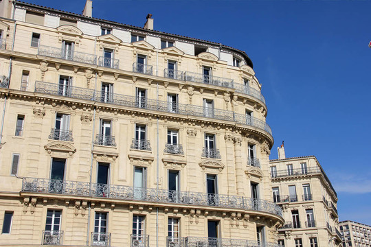 在marseil老港口建設(shè)