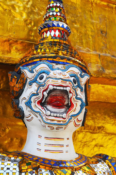 在玉佛寺巨臉