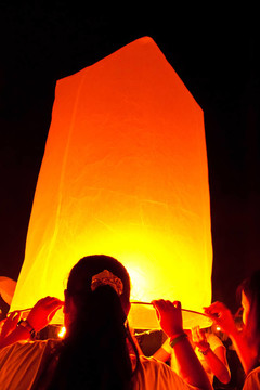 Loy Krathong和清邁義蓬節(jié)