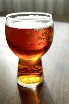 啤酒