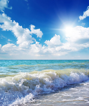 美麗的海灘海灘在一天。天然成分。