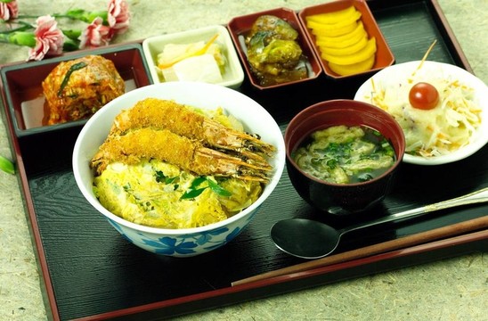 食品和菜肴