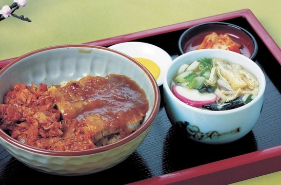 食品和菜肴