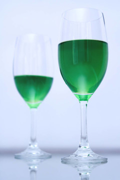 玻璃杯