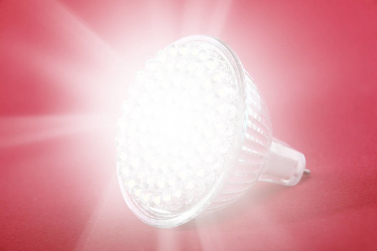 LED燈泡點光