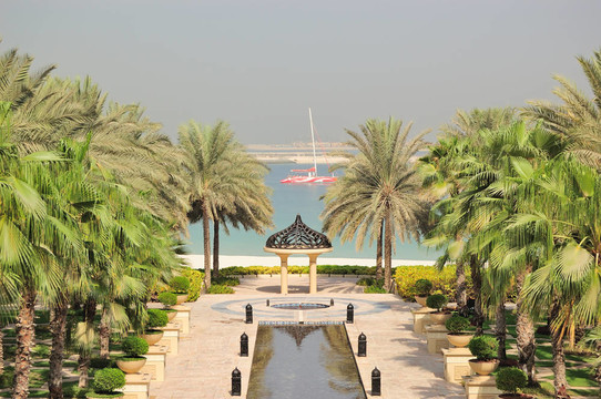在Jumeira棕櫚從豪華的酒店觀；迪拜；UAE