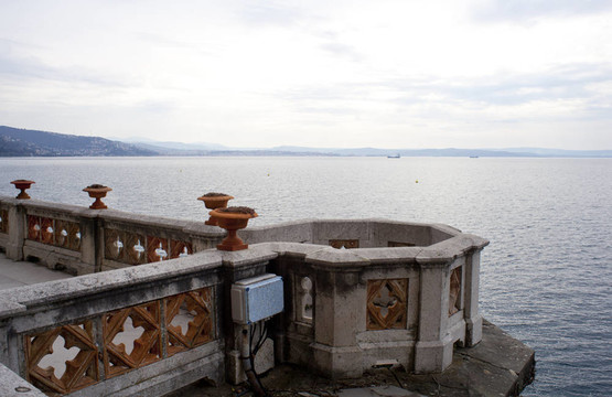 城垛；Miramare castle