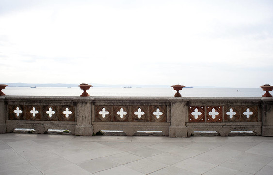 城垛；Miramare castle