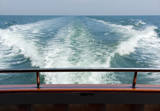 一艘渡船海景
