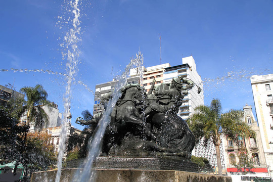 Monumento de Entrevero在蒙得維的亞