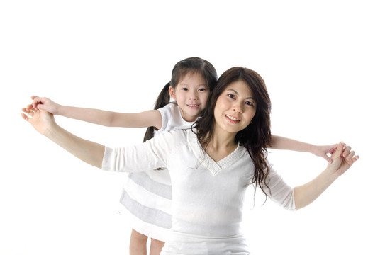 亞洲母親與女兒玩樂時光