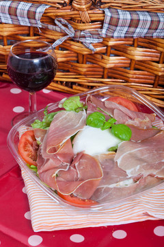 Bufala mozzarella沙拉
