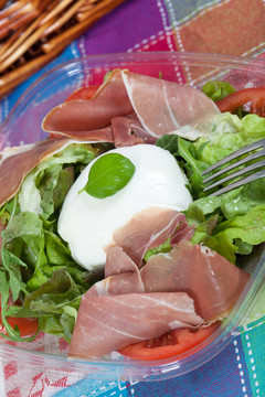 Bufala mozzarella沙拉