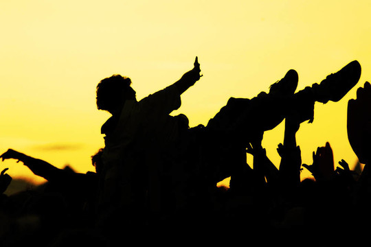 crowdsurfer