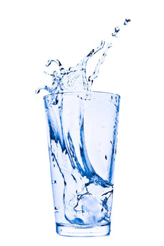 水濺在玻璃上