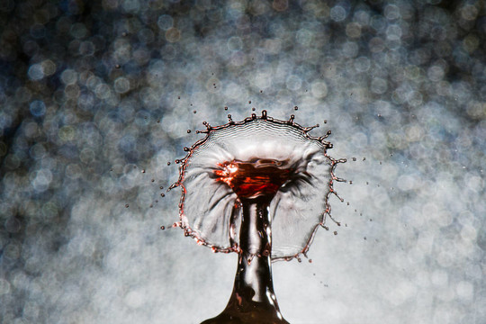 水潑紅