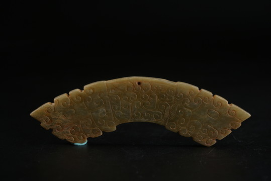 玉璜 戰(zhàn)國卷云紋虎型玉璜