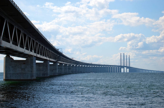 從右邊的Oresundsbron