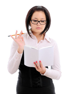 帶鉛筆和書的女人