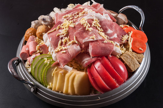牛肉年糕火鍋