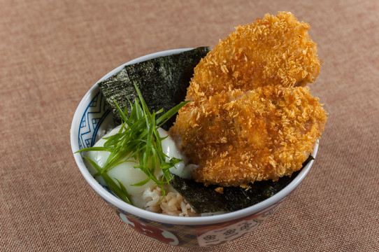 炸豬排丼飯